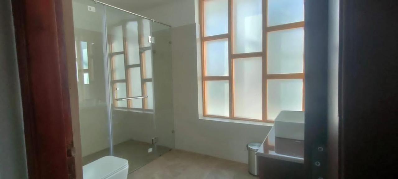 Lha-Zes Hotel เลห์ ภายนอก รูปภาพ