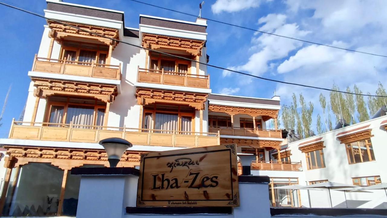 Lha-Zes Hotel เลห์ ภายนอก รูปภาพ