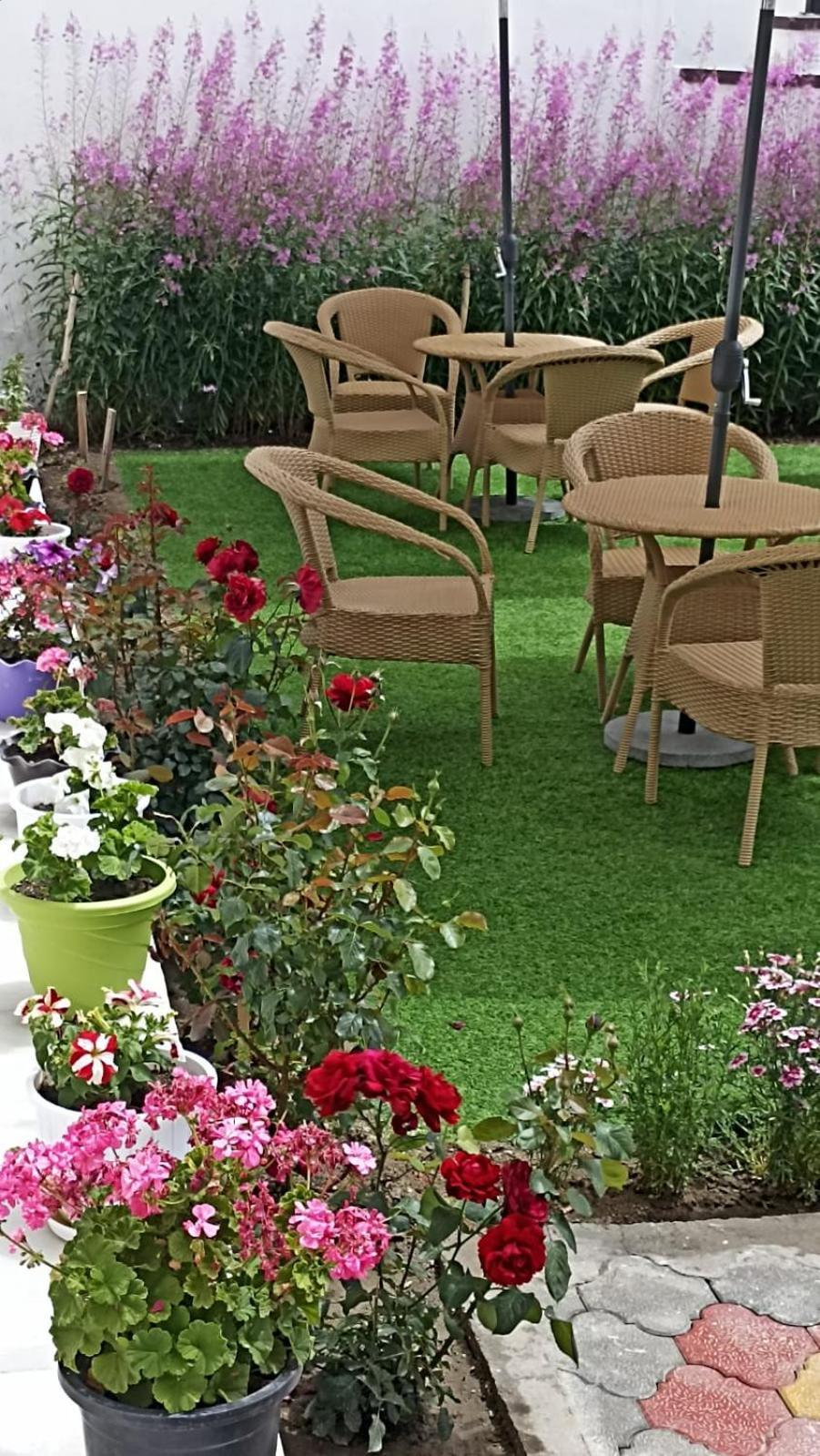 Lha-Zes Hotel เลห์ ภายนอก รูปภาพ