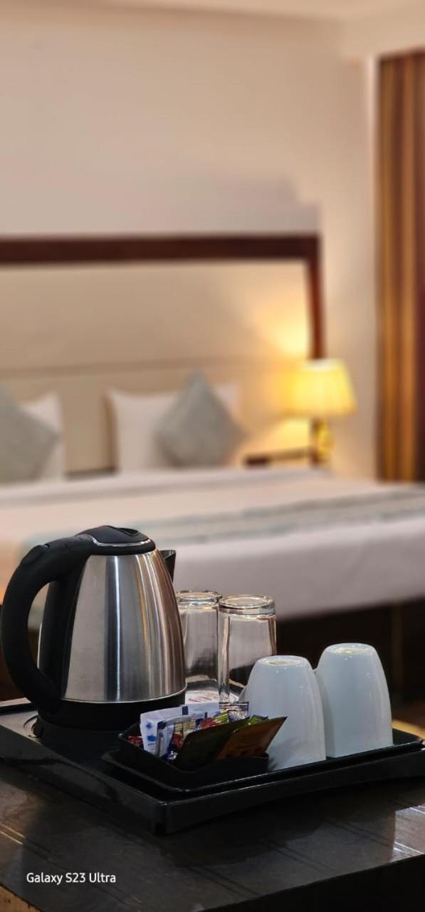 Lha-Zes Hotel เลห์ ภายนอก รูปภาพ
